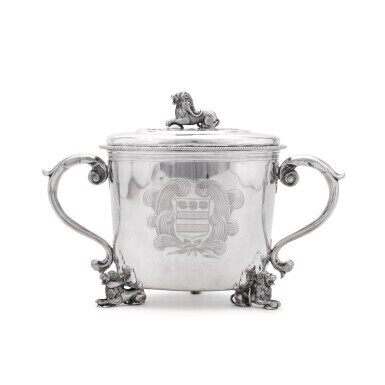 A late 17th century silver cup and cover, maker's mark IH above a fleur-de-lis and two pellets (Jackson's p.130), London late 17th century,