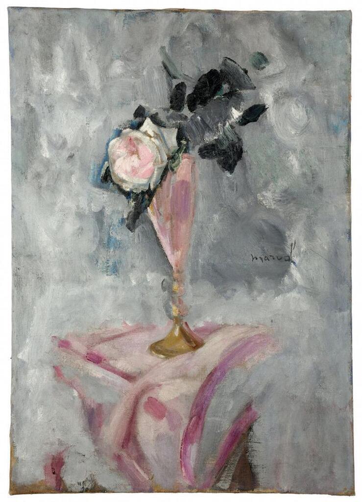 Vase of flowers