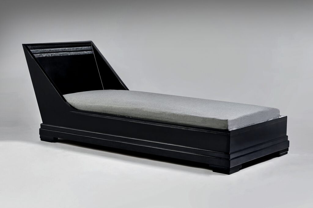 Unique "Bateau" Daybed for Nadine Oxnard