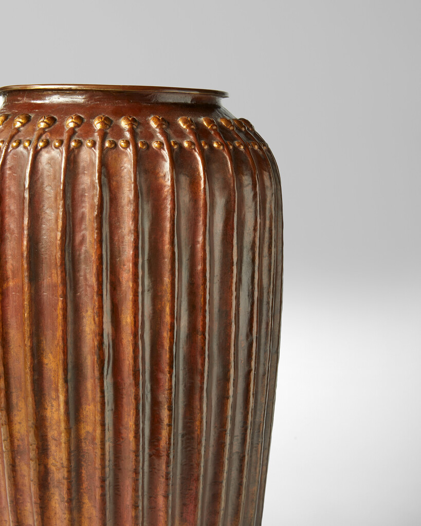 MONUMENTAL VASE FROM THE EXPOSITION UNIVERSELLE ET INTERNATIONALE, GHENT
