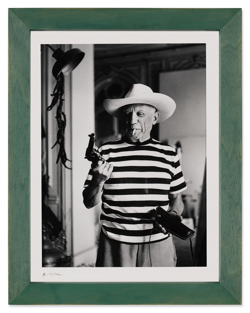 'Picasso avec le revolver et le Chapeau que lui avait offert Gary Cooper, Cannes, 1958'