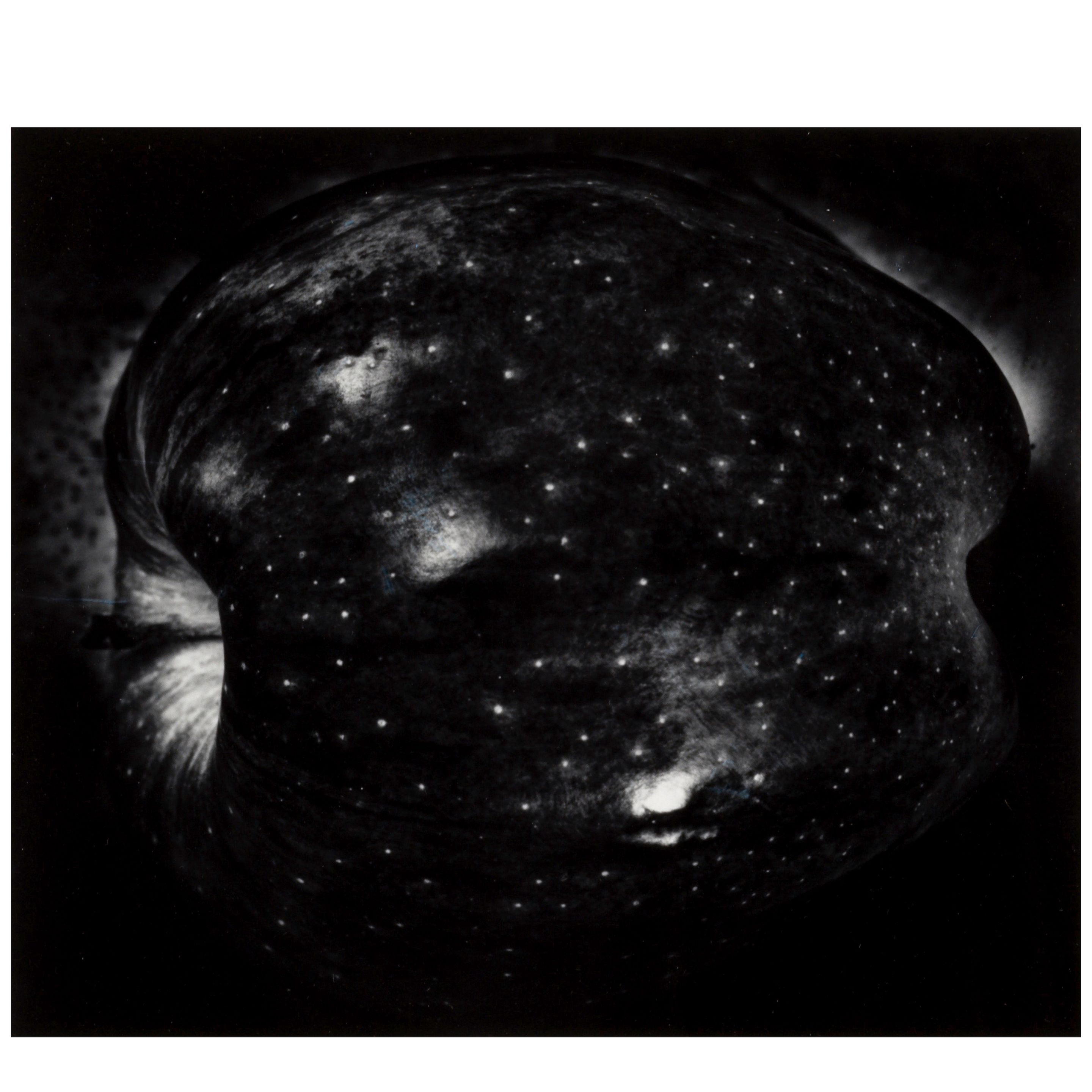 ; Galaxy Apple, New York City;