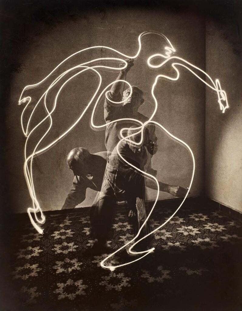 Picasso Drawing with Light