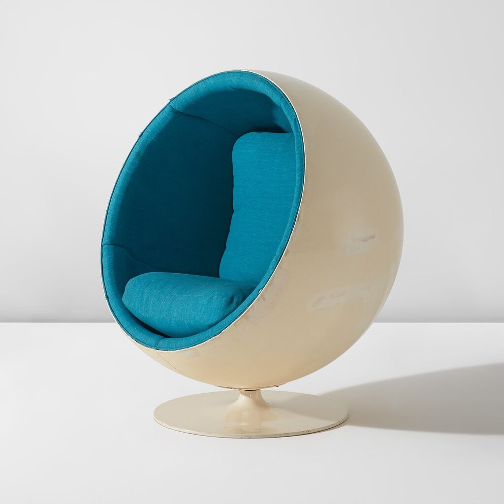 "Ball" chair
