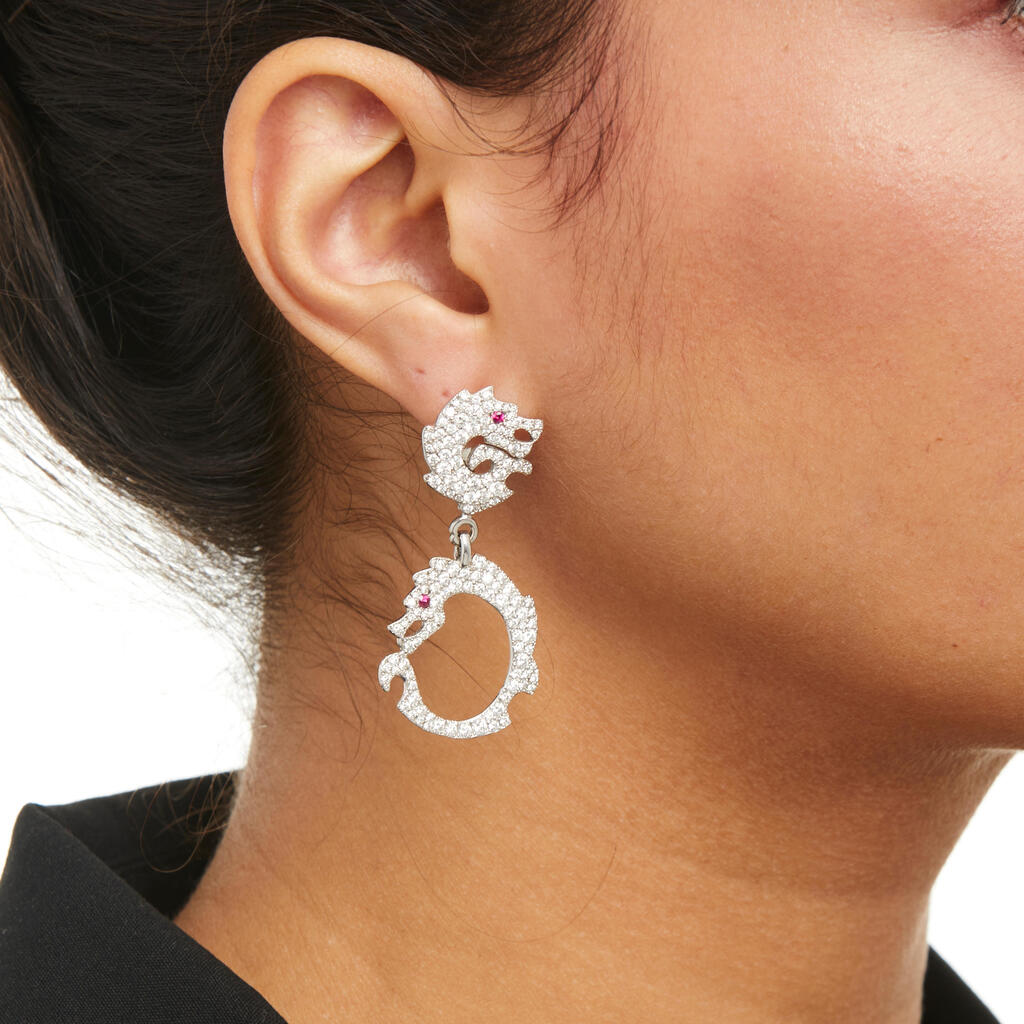 VASARI: PAIR OF 18K WHITE GOLD AND DIAMOND PENDANT EARRINGS, ITALY