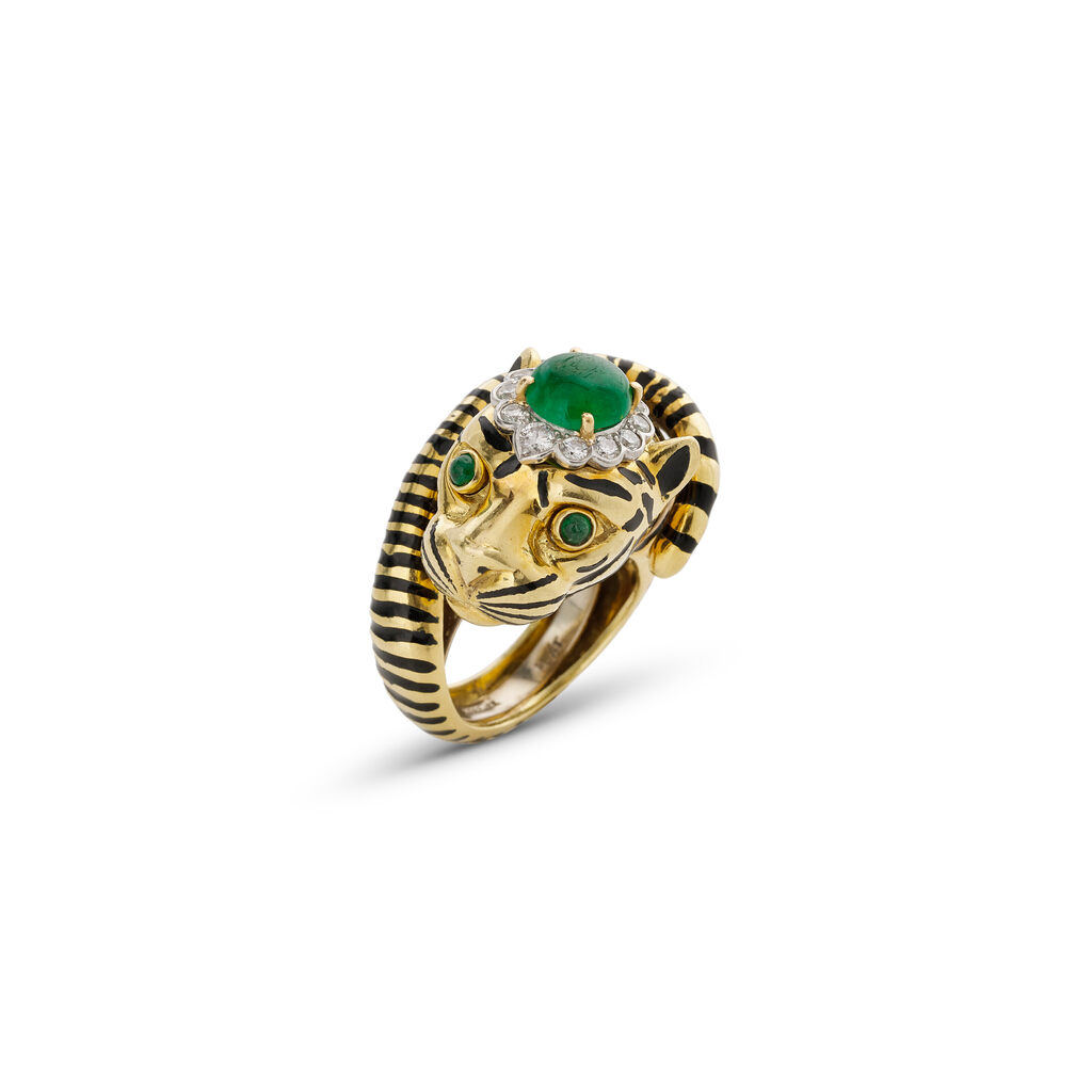 DAVID WEBB BAGUE ‘TIGRE’ ÉMERAUDES DIAMANTS ET ÉMAIL