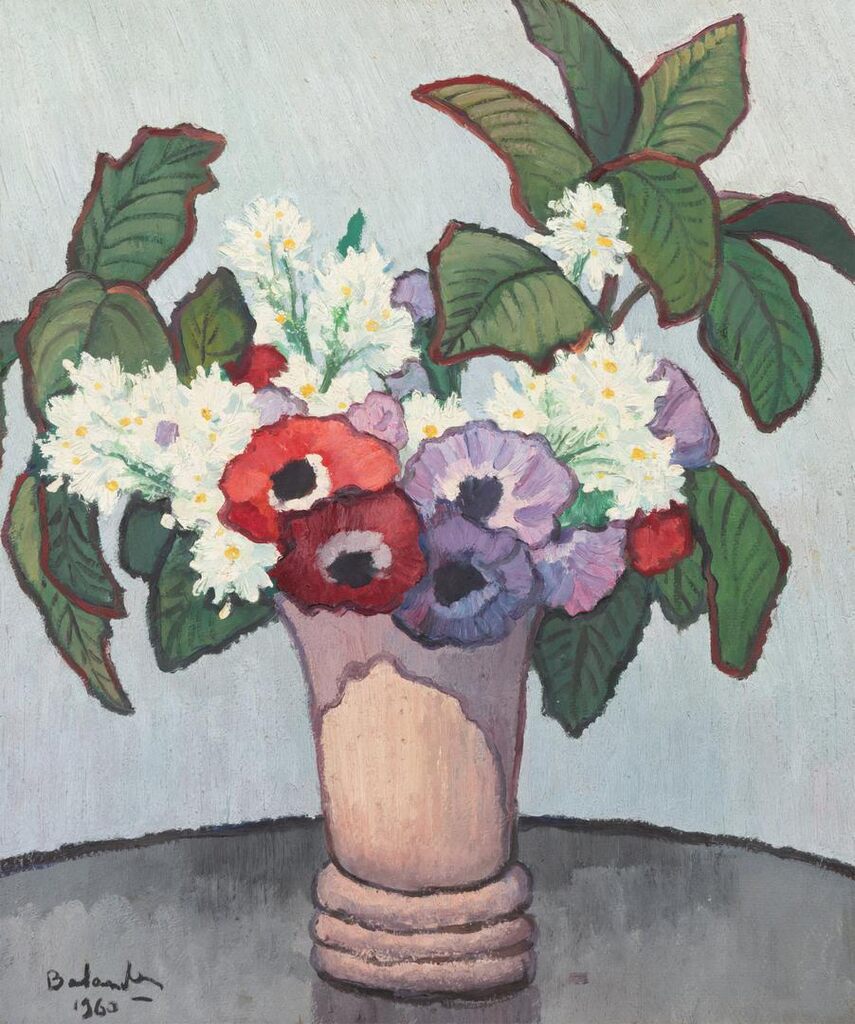 Bouquet of anemones and marguerites