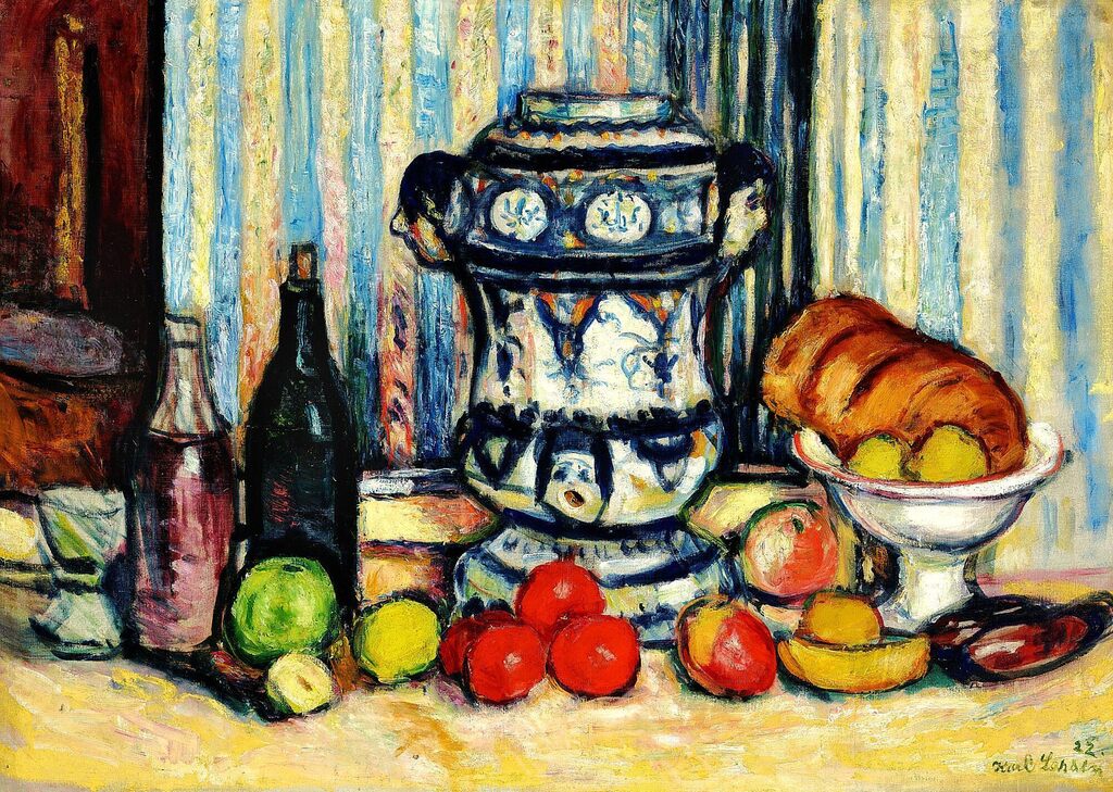 Karl Larsen: Still life with fruit bowl and fruit. Signed Karl Larsen 22. Oil on canvas. 82 x 112 cm