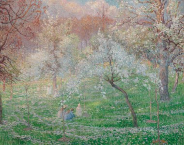 Femme et fillettes dans un verger en fleurs