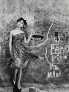 Model and Graffiti, Paris (Vogue), 1961
