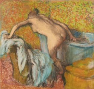 Femme sortant du bain