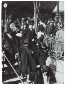 Lunchtime Rush Hour, Paris, 1922
