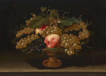 A gilt alzatina on a ledge with peaches, white and red grapes and wasps