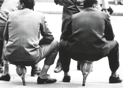 Seduti sui Fiaschi, Milano, 1949