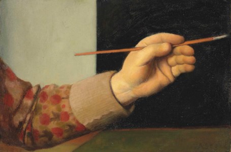 Hand des Künstlers mit Pinsel
