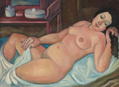 Femme nue couchée tenant ses cheveux