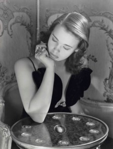 Gloria Vanderbilt, 1941