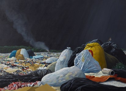 Basura de colores bajo la tormenta