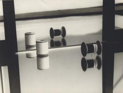 Composition (bobbins and mirrors), 1928