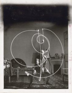 Picasso draws an abstraction, 1950