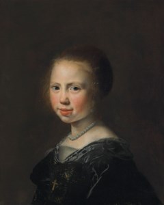 Portrait of a girl, bust-length, in a black dress and pearl necklace
