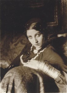 Renée Perle with Bangle, Paris, 1931