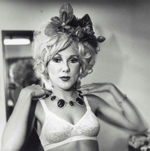 Black-Eyed Susan (Backstage at Camille), 1974