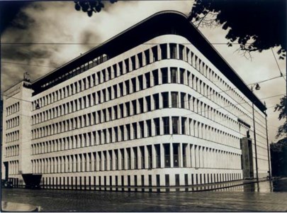 Allianz, 1933