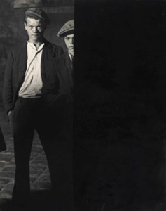 Les Mauvais Gar ç ons, deux voyous, Place d'Italie, Paris, 1932