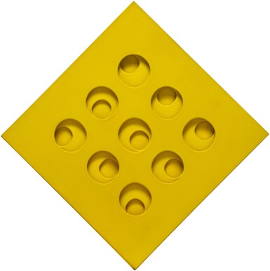 Intersuperficie curva dal giallo. Rotazione completa di un semicerchio