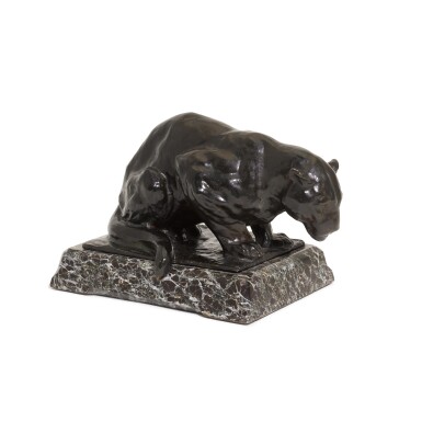 Jaguar accroupi, petit modèle
