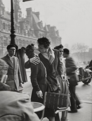 Le Baiser de l'Hotel de Ville, Paris 4 e