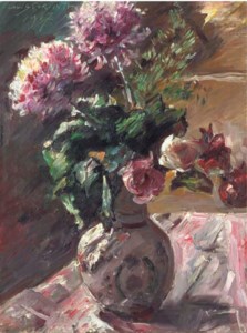 Chrysanthemen und Rosen im Krug