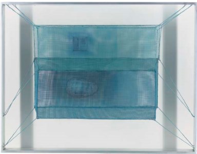 Caja azul transparente