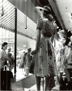 Window Shopping on State Street, Chicago, 1941