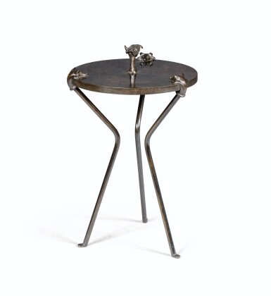Sur un arbre perché side table, 2012