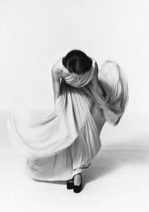 Bowing for the Collections, Vogue , Paris (1972)