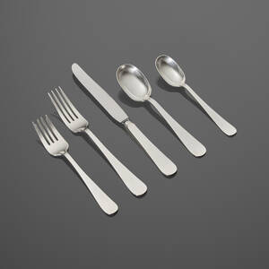 Round End flatware service