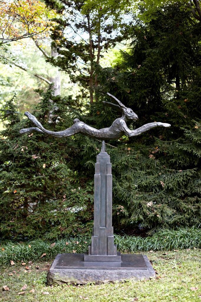 Barry Flanagan, ﻿Six Foot Leaping Hare on Empire State