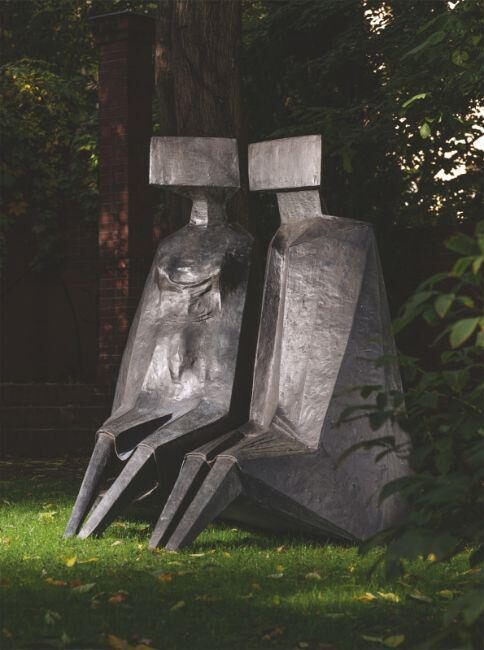 Lynn Chadwick, ”Sitting Figures”