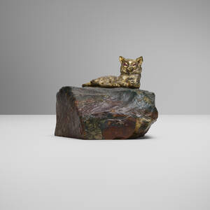 Sculpture of a cat