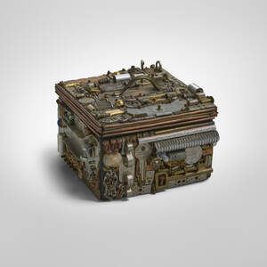Lidded box