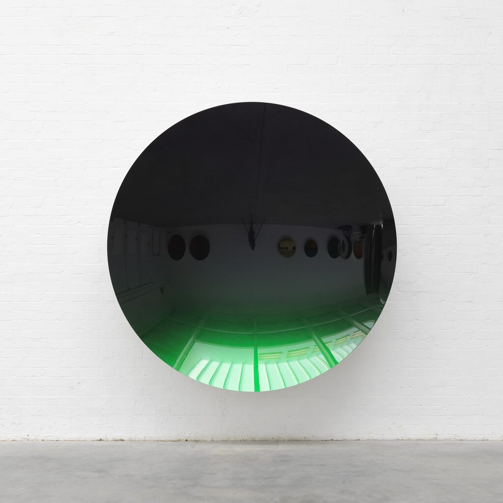 Anish Kapoor, Mirror (Organic Green to Dark Purple)