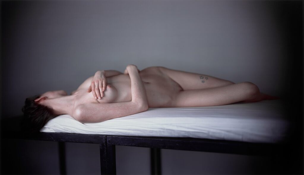 Phie nude front