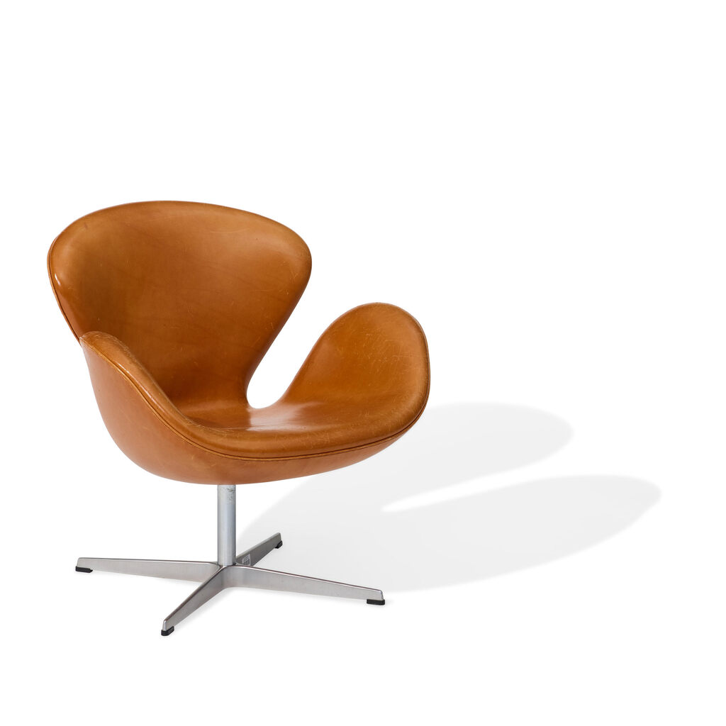 ARNE JACOBSEN (1902-1971)