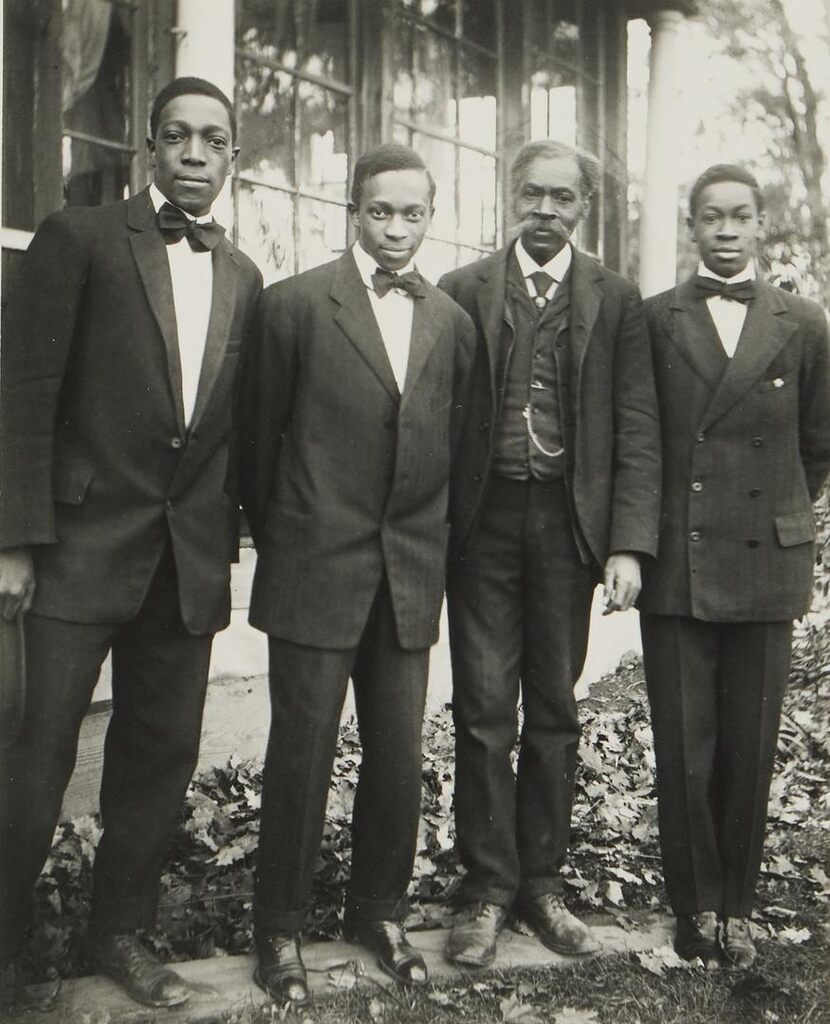 James Van Der Zee: Eighteen Photographs, 1905-38