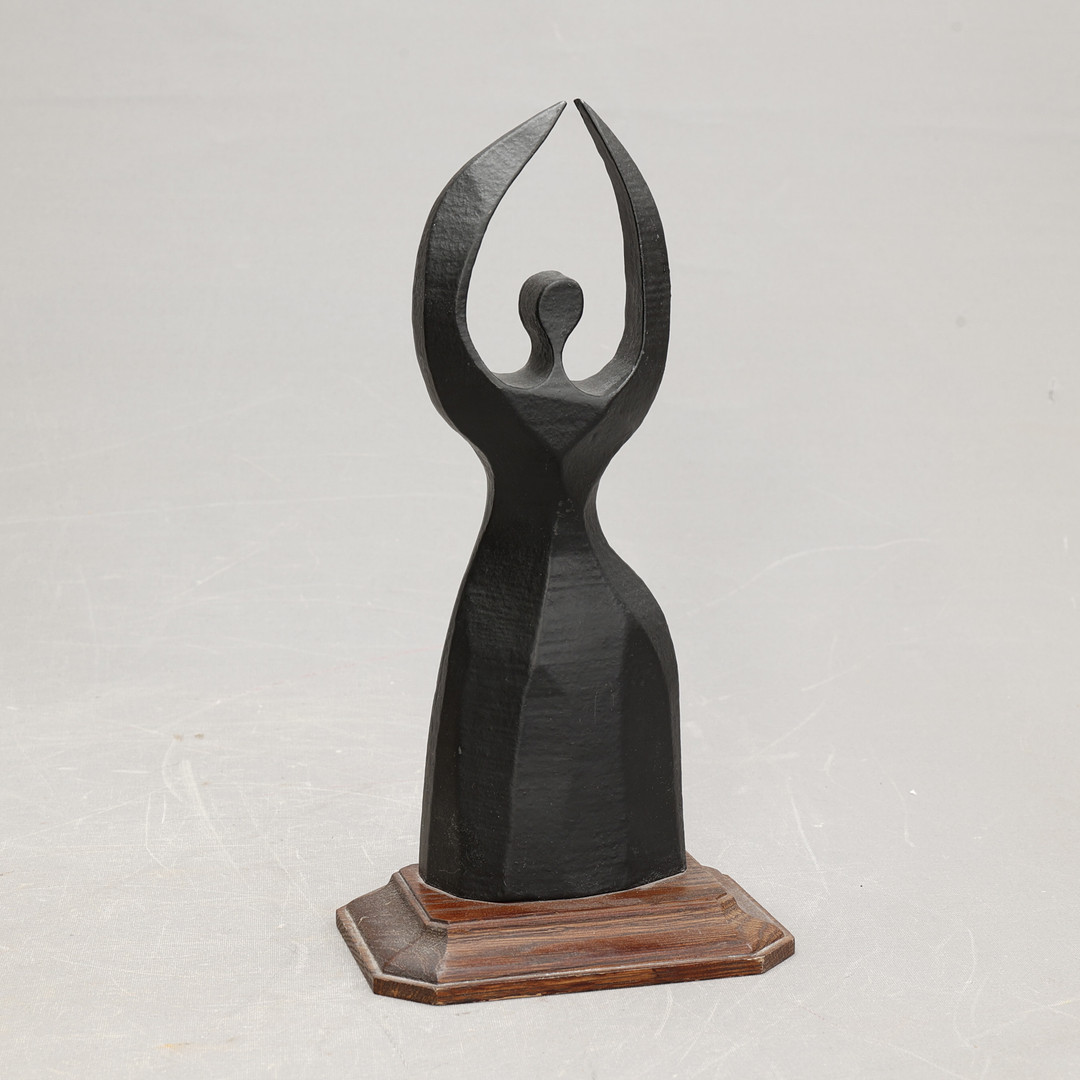 SKULPTUR gjutjärn, signerad, daterad 1976, numrerad 4429.