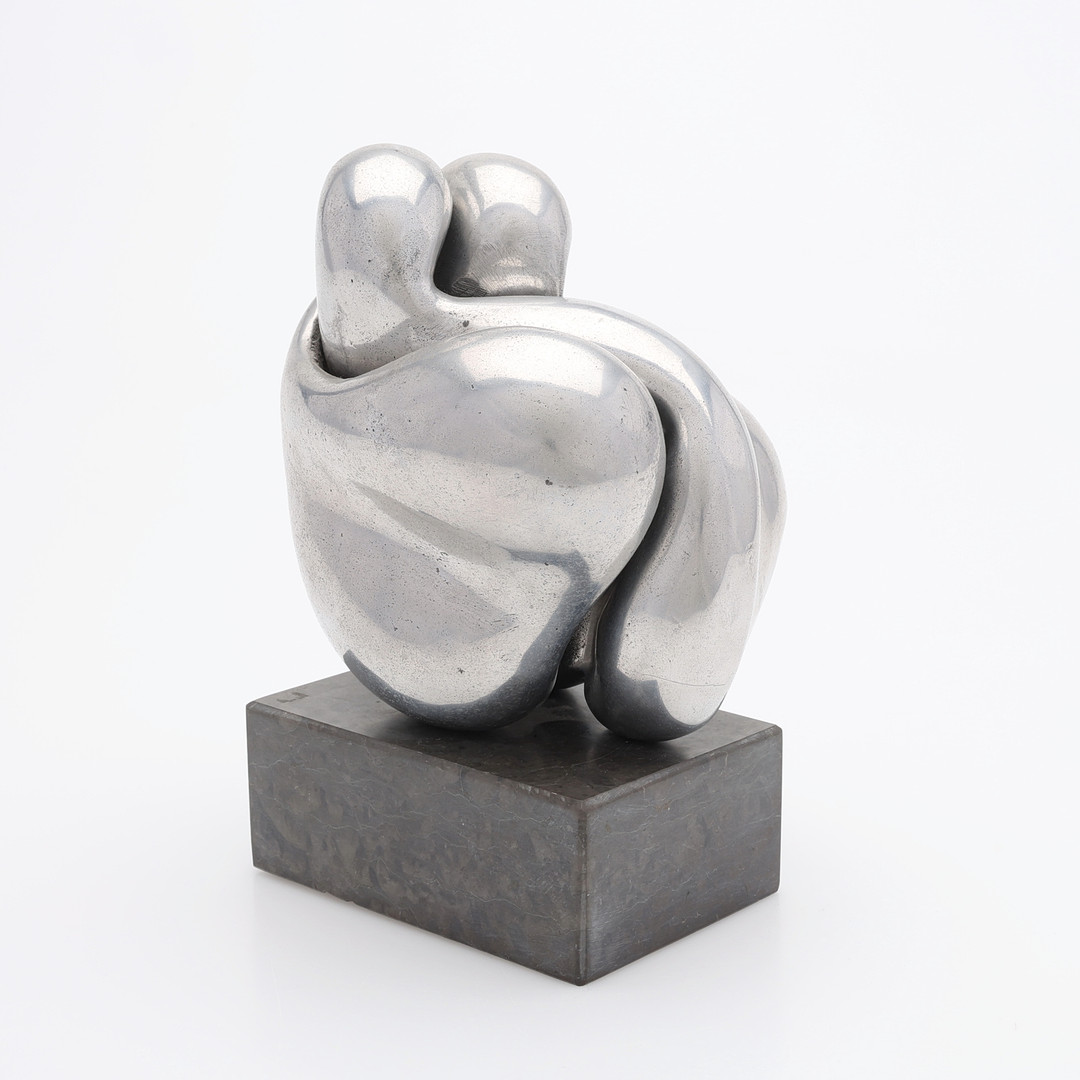 Eva Acking, TVÅDELAD SKULPTUR, ALUMINIUM PÅ STENSOCKEL, MONOGRAMSIGNERAD, DATERAD -73, NUMRERAD 1/10.