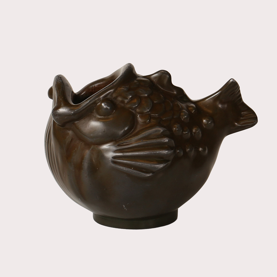 Skulptur i form av en fisk med öppen mun, discometall, modell nr 1389, Danmark.