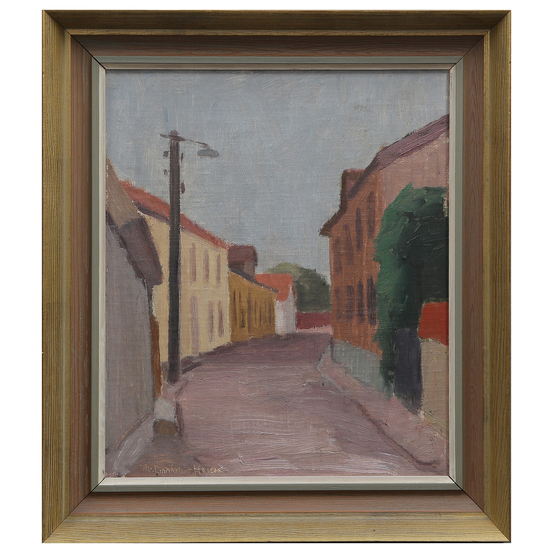 (1908-1969) "GATA I GAMLASTAN, KALMAR" OLJA PÅ PANNÅ, SIGNERAD, DATERAD 1947.